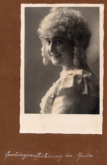 C-1924-Album 01-288-005 b