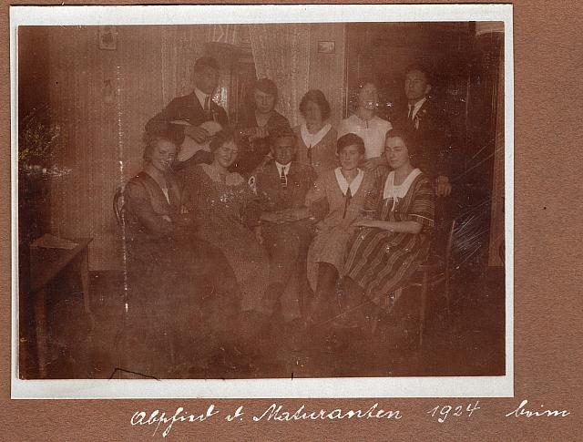C-1924-Album 01-288-011 a