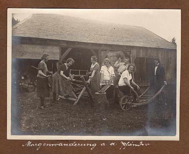 C-1924-Album 01-288-015 a