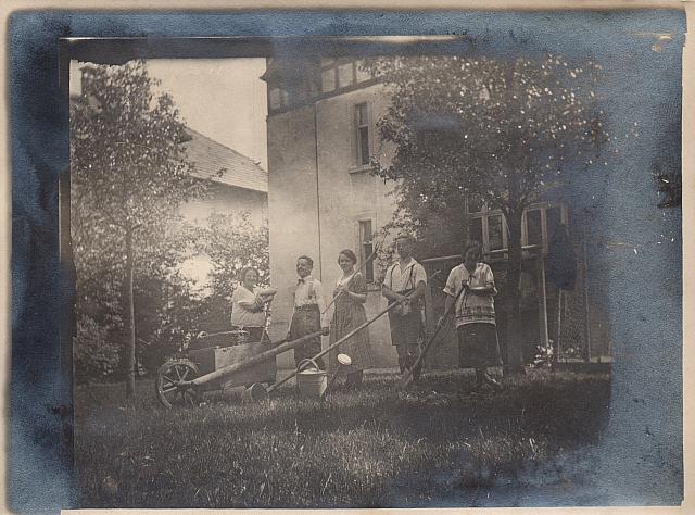 C-1924-Album 01-288-015 c