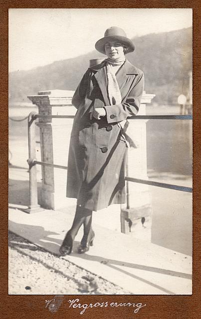 C-1924-Album 01-288-018 b