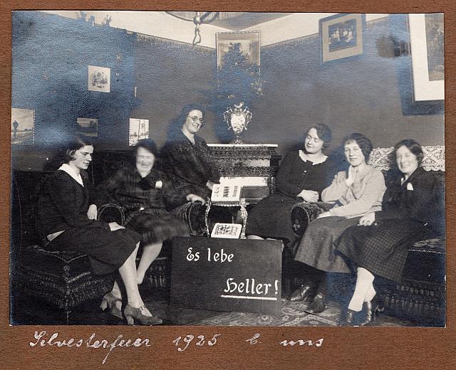 C-1924-Album 01-288-022 a