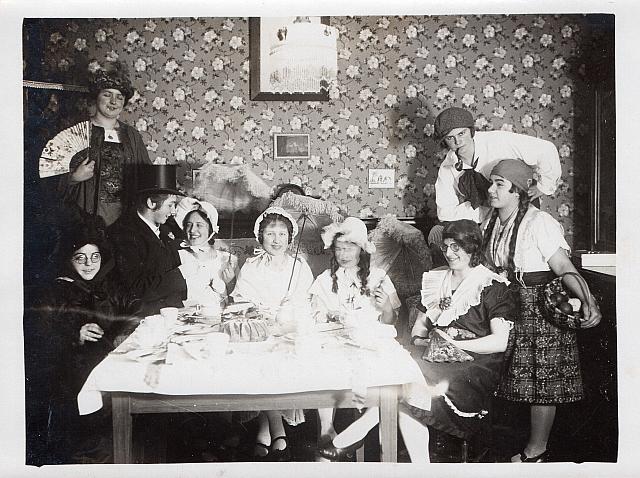 C-1924-Album 01-288-026 c