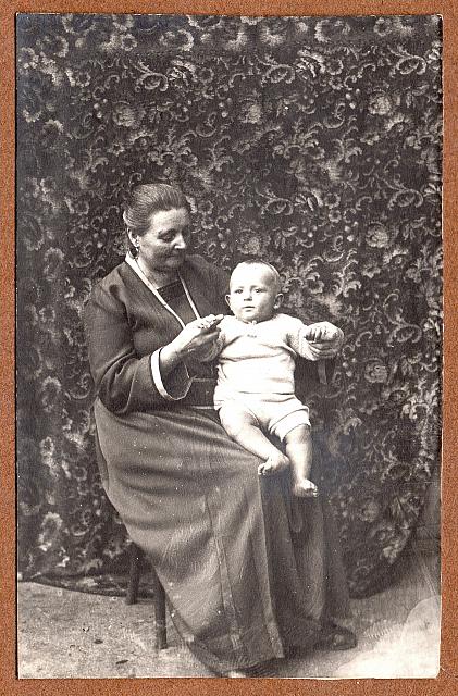 C-1924-Album 01-288-035 a