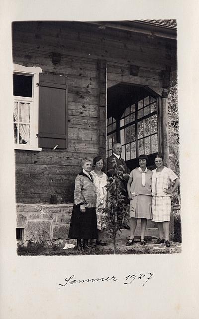 C-1924-Album 01-288-038 a