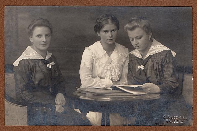 C-1924-Album 01-288-039 b