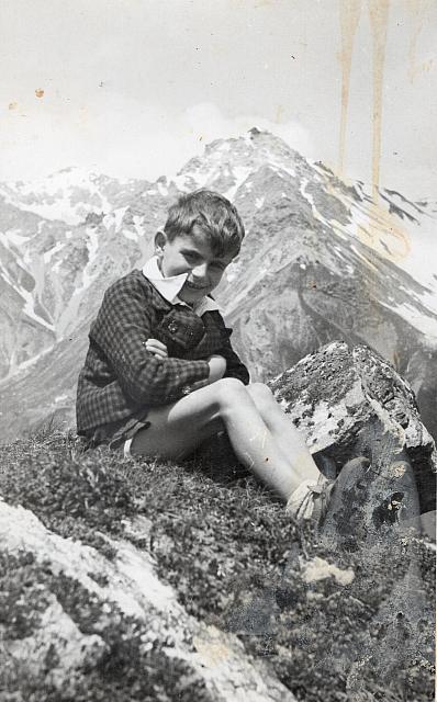 C-1924-Album 01-288-049 b