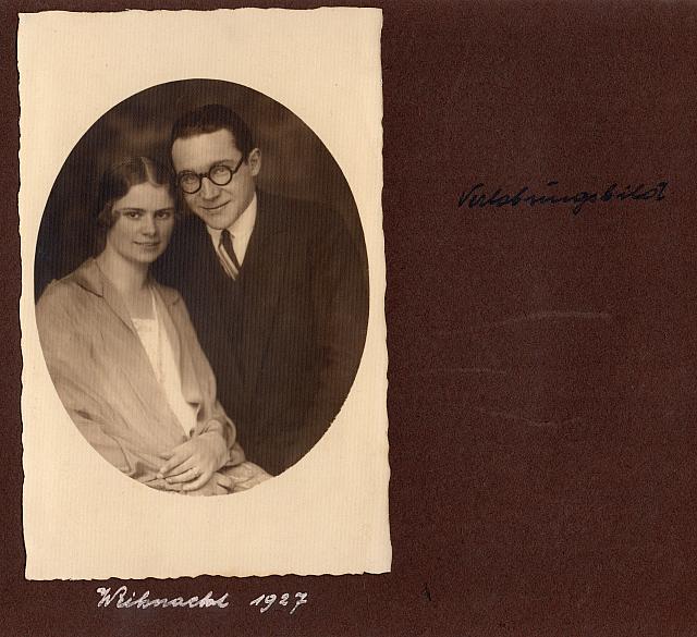C-1927-30-Album 02-284-002 a