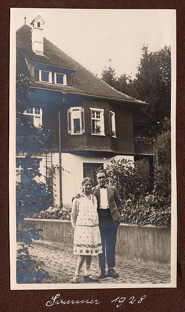 C-1927-30-Album 02-284-004 a