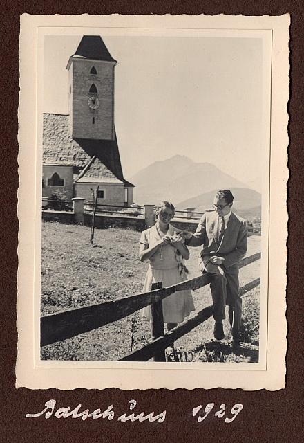 C-1927-30-Album 02-284-005 a