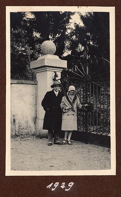 C-1927-30-Album 02-284-006 a