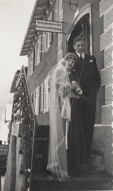 C-1927-30-Album 02-284-032 a