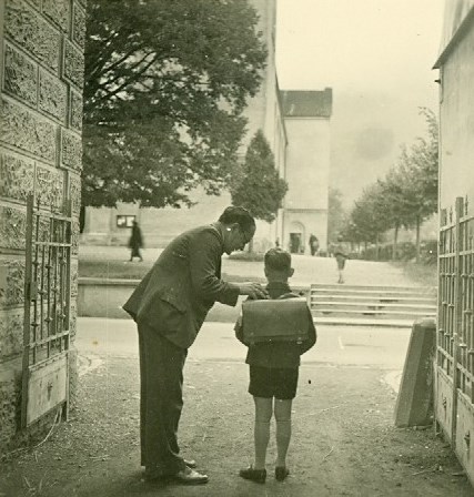 07-Elle-001-09 b Gallery