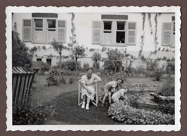 C-1936-00-Album 06-287-002 d