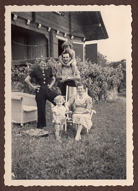 C-1936-00-Album 06-287-008 e