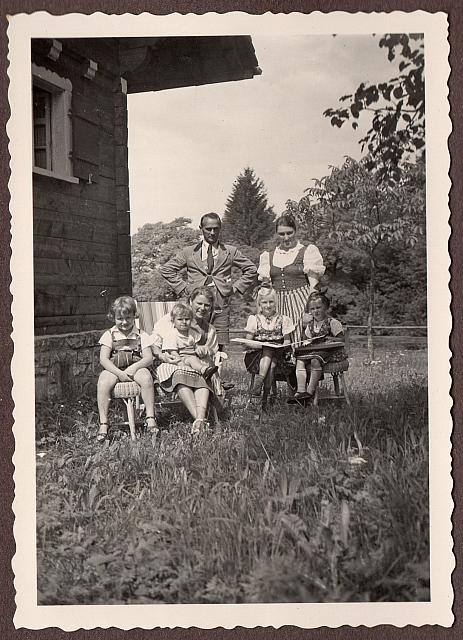 C-1936-00-Album 06-287-010 c