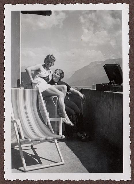 C-1936-00-Album 06-287-011 c