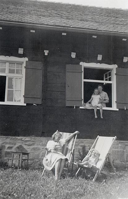 C-1936-00-Album 06-287-019 b