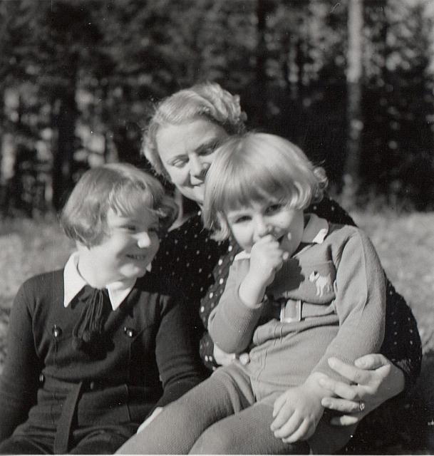 C-1936-00-Album 06-287-026 a