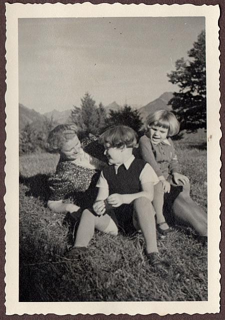 C-1936-00-Album 06-287-028 c