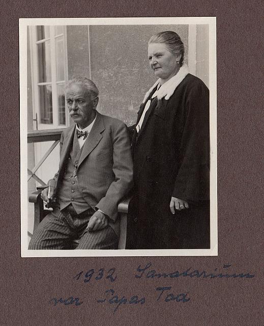 C-1936-00-Album 06-287-029 c