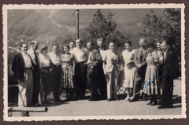 C-1936-00-Album 06-287-032 b