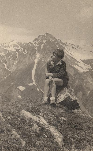 C-1936-00-Album 06-287-035 a