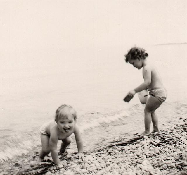 Album 10 007 C-1957-292 b