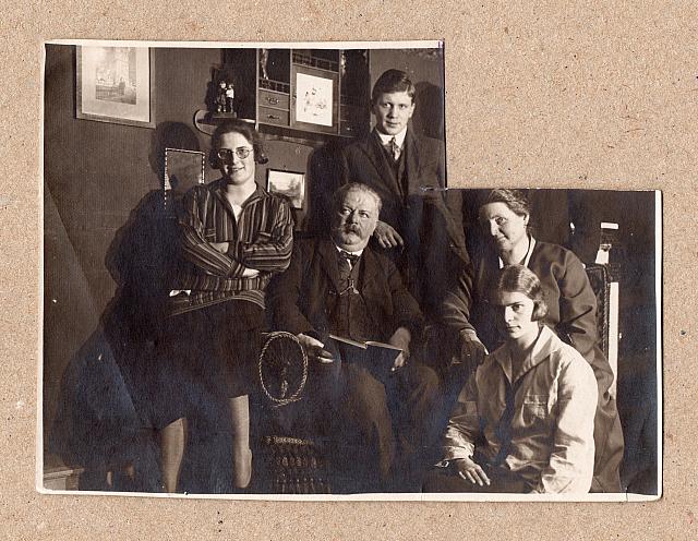 C-1925-Oma v Elle-294-015