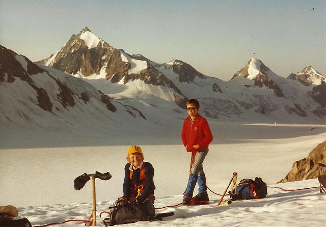 01-132-01-01 a Gallery