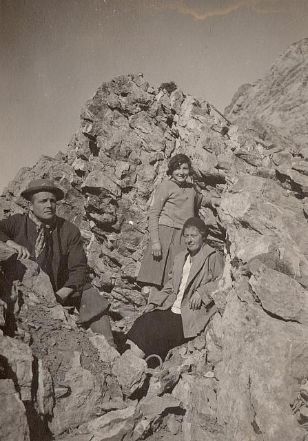 C-1905-Grossmama-297-008