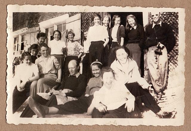 C-1934-Grossm Elle-298-013