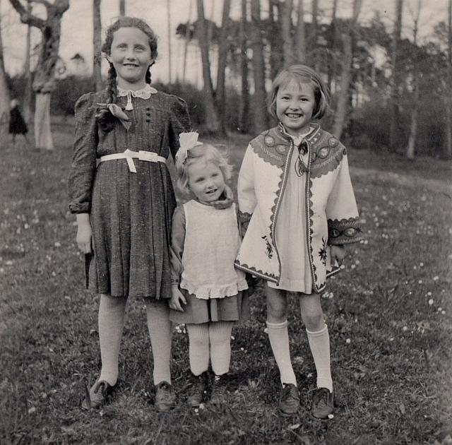 C-1934-Grossm Elle-298-015 b