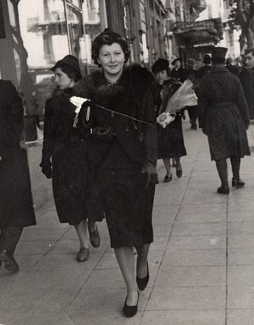 C-1934-Grossm Elle-298-019