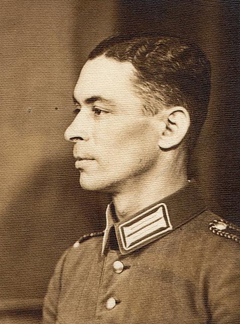 C-1934-Grossm Elle-298-029 a