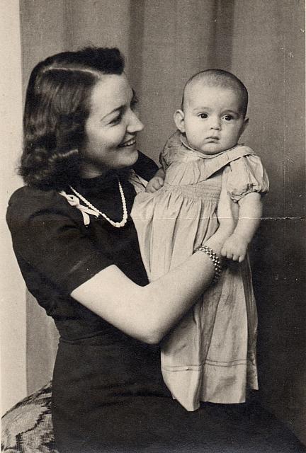 C-1934-Grossm Elle-298-042