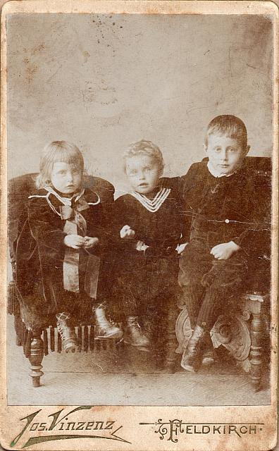 C-1934-Grossm Elle-298-052