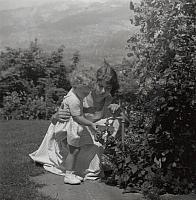 Album 10 002 C-1957-292 e