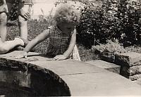 Album 10 003 C-1957-292 f