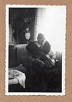 C-1925-Oma v Elle-294-011