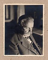 C-1925-Oma v Elle-294-013