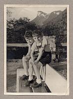 C-1925-Oma v Elle-294-018